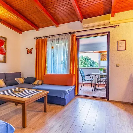 Apartament Lovely In With Wifi